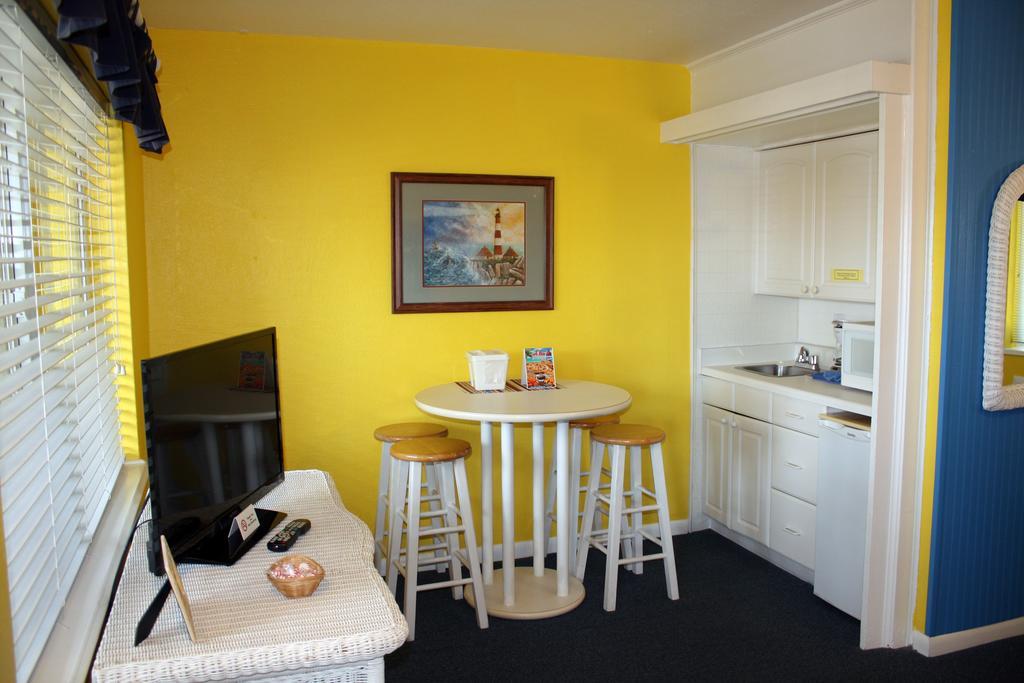 Barefoot Bay Resort Motel Клиъруотър Бийч Екстериор снимка