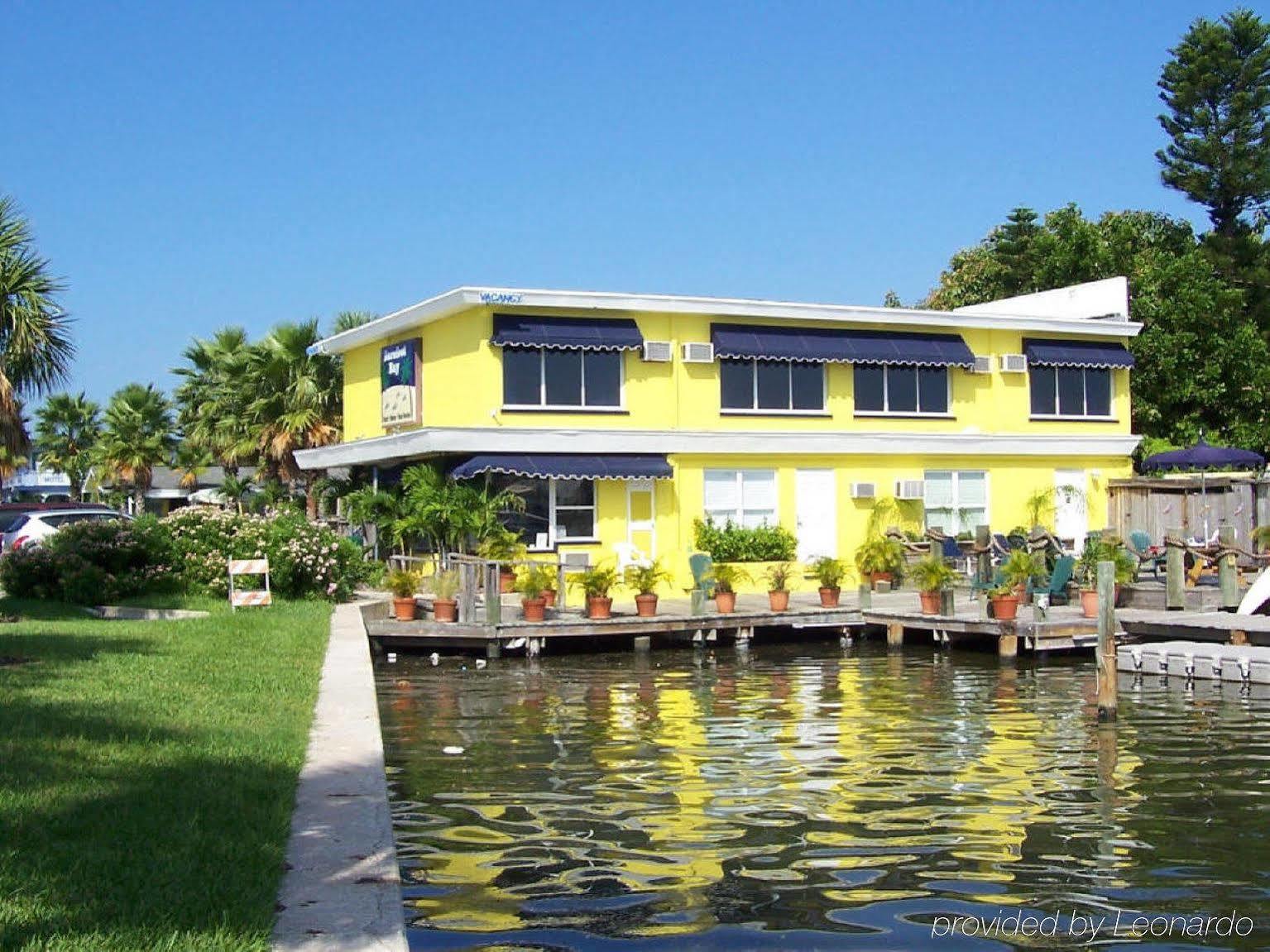 Barefoot Bay Resort Motel Клиъруотър Бийч Екстериор снимка